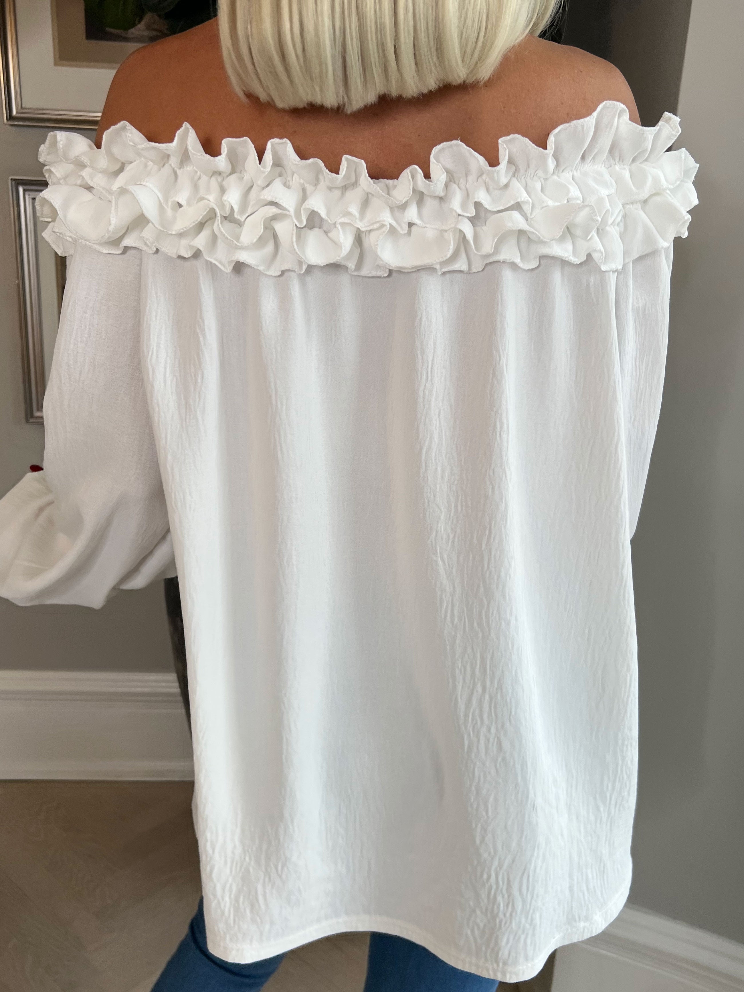 Chili - Fineste tunika bluse med flæser i udskæringen